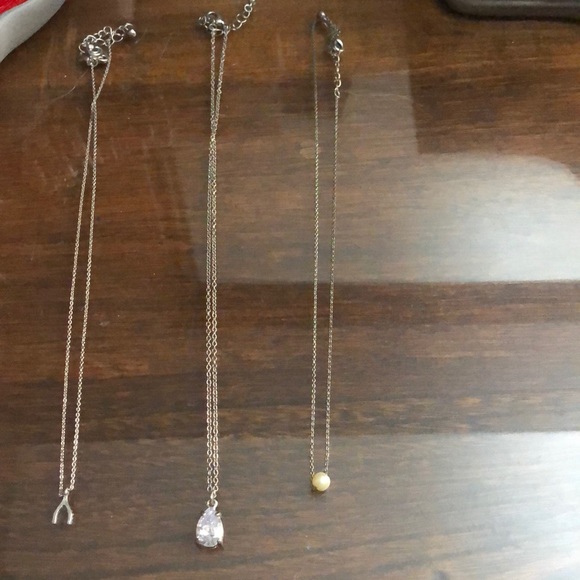 3 silver necklaces - Picture 5 of 5